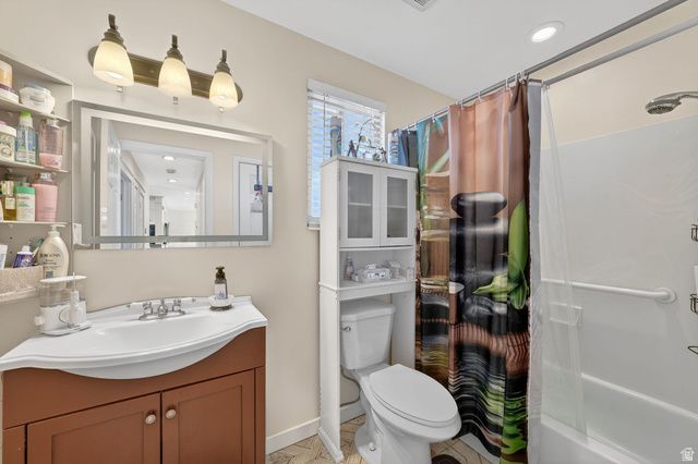 5382 W NORTHLILAC AVE, West Jordan, UT 84081