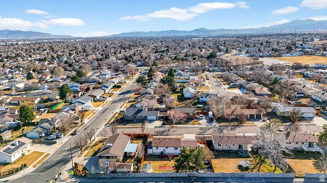 5382 W NORTHLILAC AVE, West Jordan, UT 84081