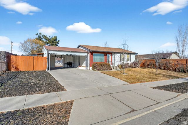 5382 W NORTHLILAC AVE, West Jordan, UT 84081