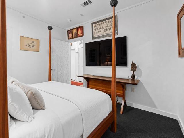 1900 Barton Springs RD 3031, Austin, TX 78704