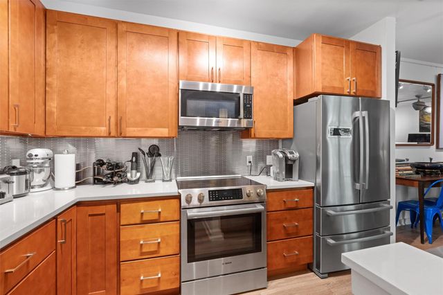 1900 Barton Springs RD 3031, Austin, TX 78704