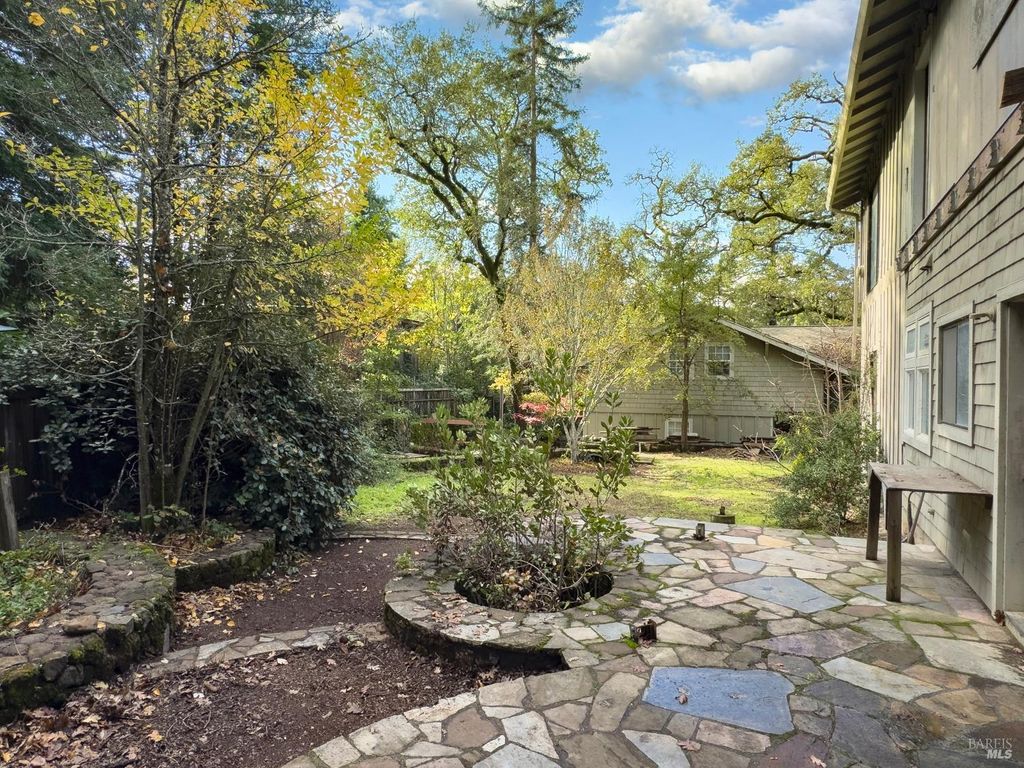 13435 Gibson St, Glen Ellen, CA 95442