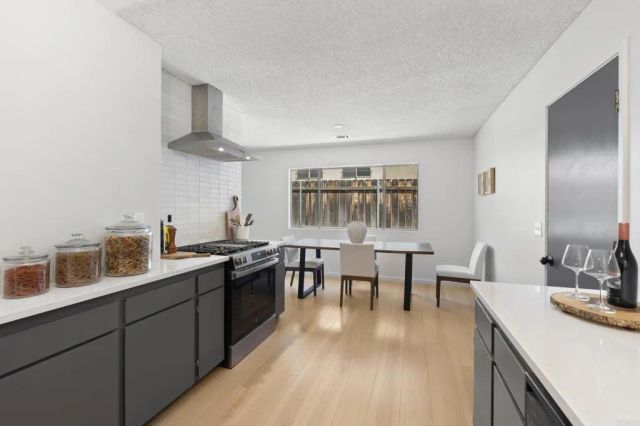 3133 Morningside Dr, Oceanside, CA 92056