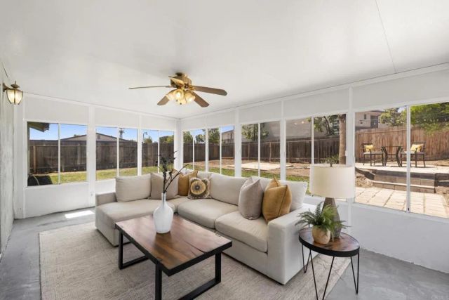 3133 Morningside Dr, Oceanside, CA 92056