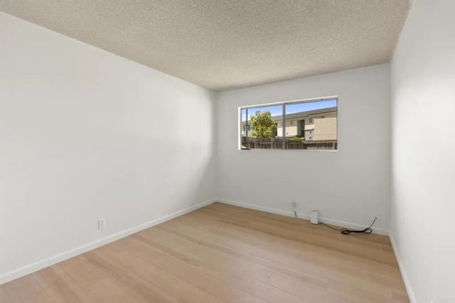 3133 Morningside Dr, Oceanside, CA 92056