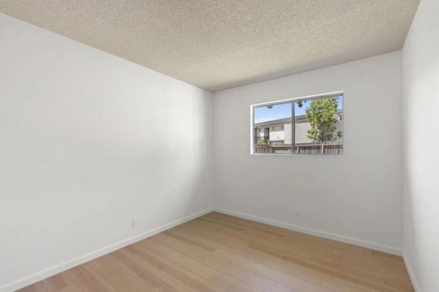 3133 Morningside Dr, Oceanside, CA 92056