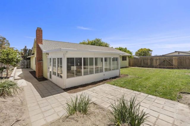 3133 Morningside Dr, Oceanside, CA 92056