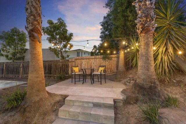 3133 Morningside Dr, Oceanside, CA 92056
