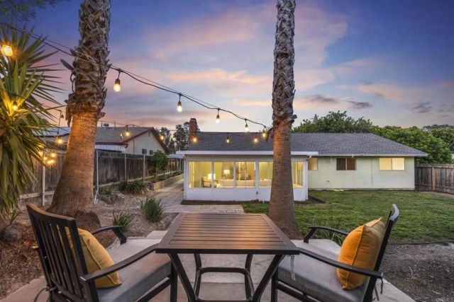 3133 Morningside Dr, Oceanside, CA 92056