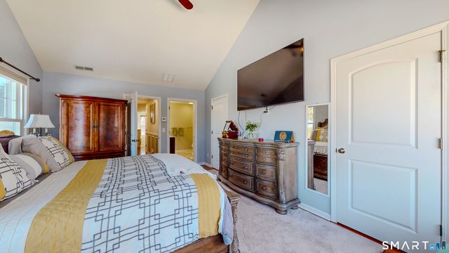 1 Lawrence Avenue 1, Danbury, CT 06810