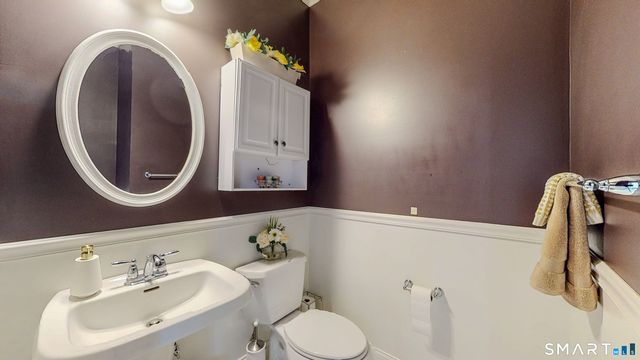 1 Lawrence Avenue 1, Danbury, CT 06810