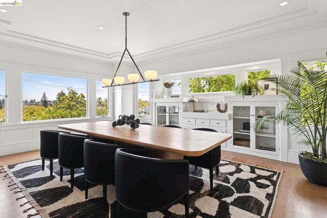 340 San Carlos Ave., Piedmont, CA 94611