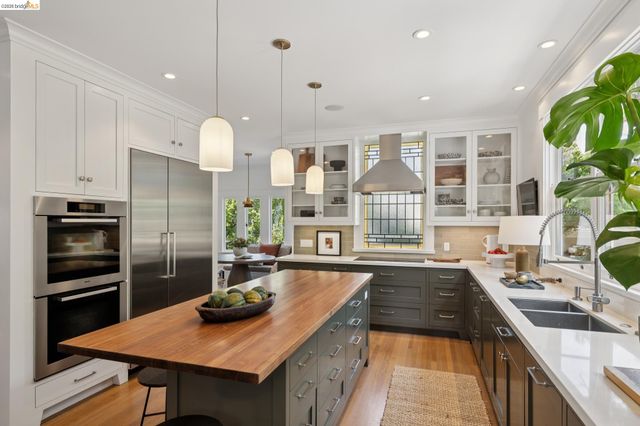 340 San Carlos Ave., Piedmont, CA 94611