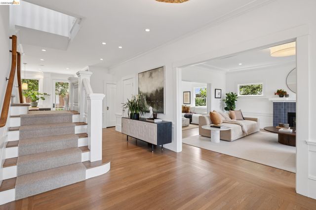 340 San Carlos Ave., Piedmont, CA 94611