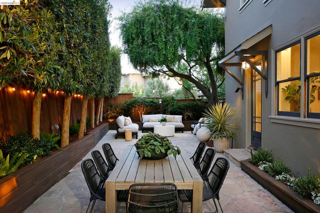 340 San Carlos Ave., Piedmont, CA 94611