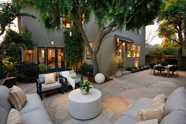 340 San Carlos Ave., Piedmont, CA 94611