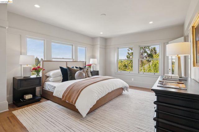 340 San Carlos Ave., Piedmont, CA 94611