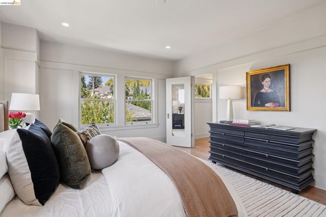 340 San Carlos Ave., Piedmont, CA 94611