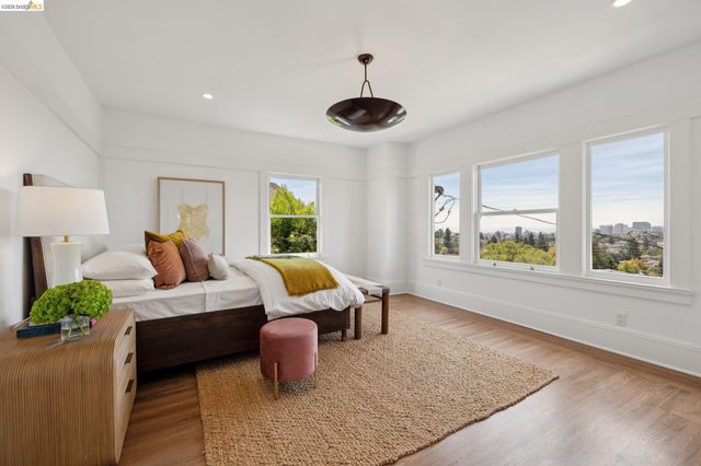 340 San Carlos Ave., Piedmont, CA 94611