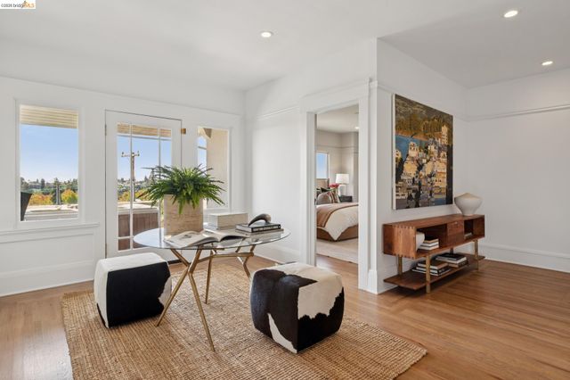 340 San Carlos Ave., Piedmont, CA 94611
