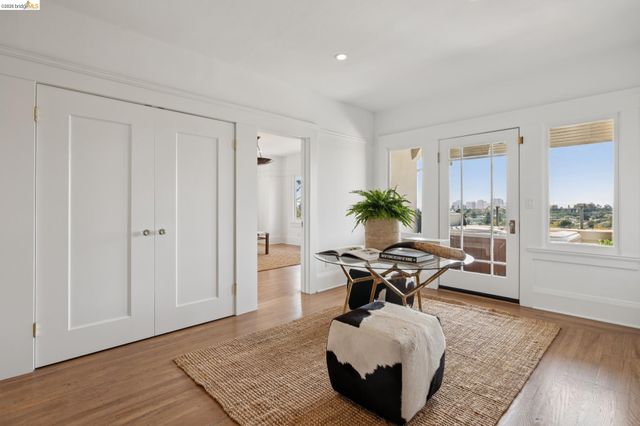 340 San Carlos Ave., Piedmont, CA 94611
