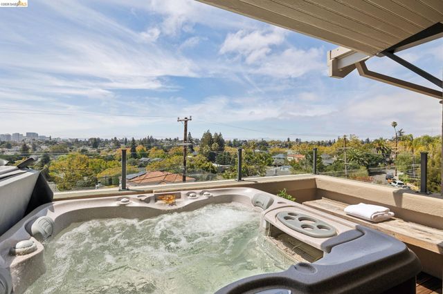 340 San Carlos Ave., Piedmont, CA 94611