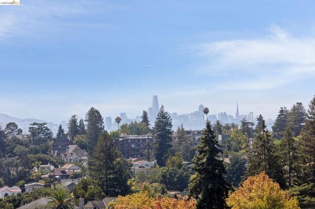 340 San Carlos Ave., Piedmont, CA 94611