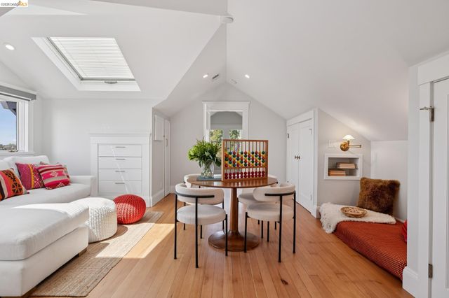 340 San Carlos Ave., Piedmont, CA 94611
