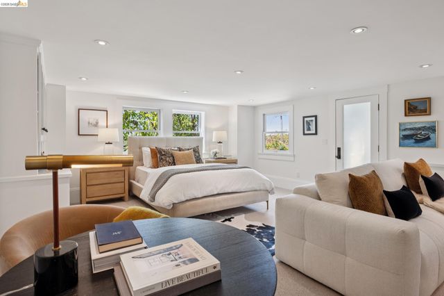 340 San Carlos Ave., Piedmont, CA 94611