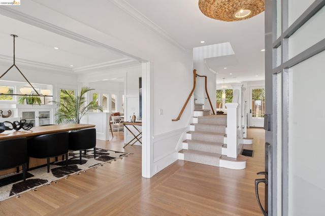 340 San Carlos Ave., Piedmont, CA 94611
