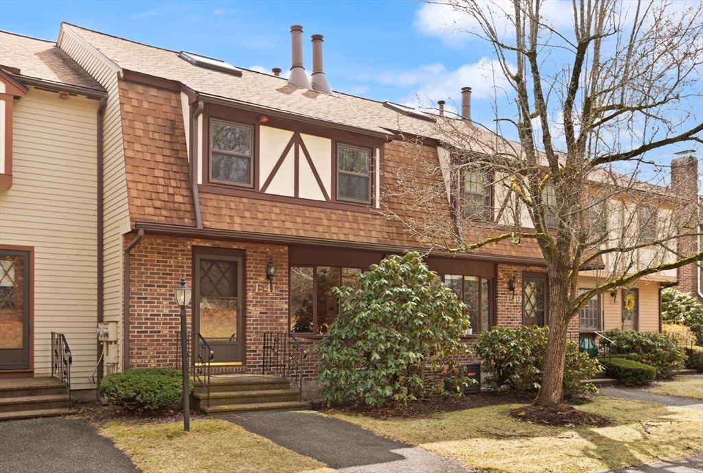 E41 Scotty Hollow Dr E41, Chelmsford, MA 01863