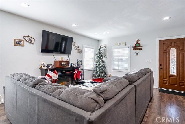 6336 Pala Avenue, Bell, CA 90201