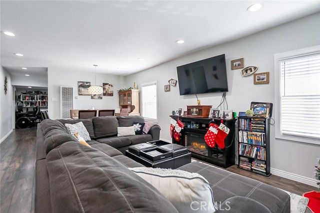 6336 Pala Avenue, Bell, CA 90201