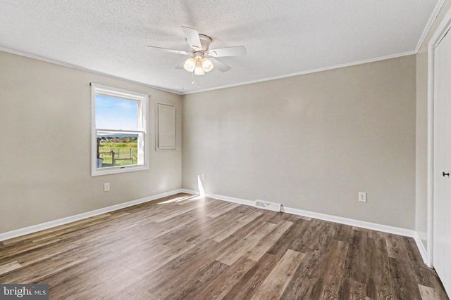 38 CARROLLS TRACT RD, Fairfield, PA 17320