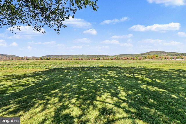 38 CARROLLS TRACT RD, Fairfield, PA 17320