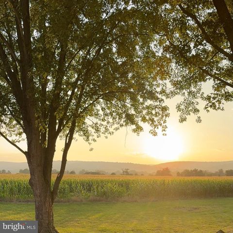 38 CARROLLS TRACT RD, Fairfield, PA 17320