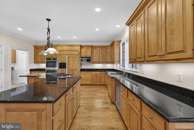 451 SENECA RD, Great Falls, VA 22066