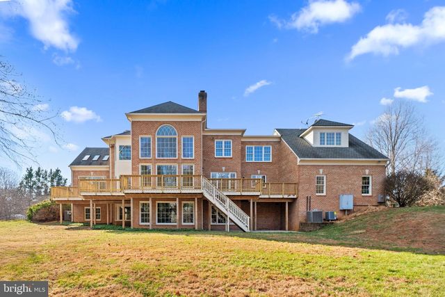 451 SENECA RD, Great Falls, VA 22066