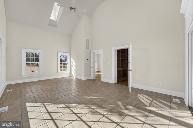 451 SENECA RD, Great Falls, VA 22066