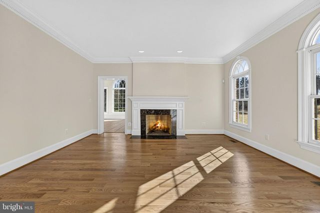 451 SENECA RD, Great Falls, VA 22066