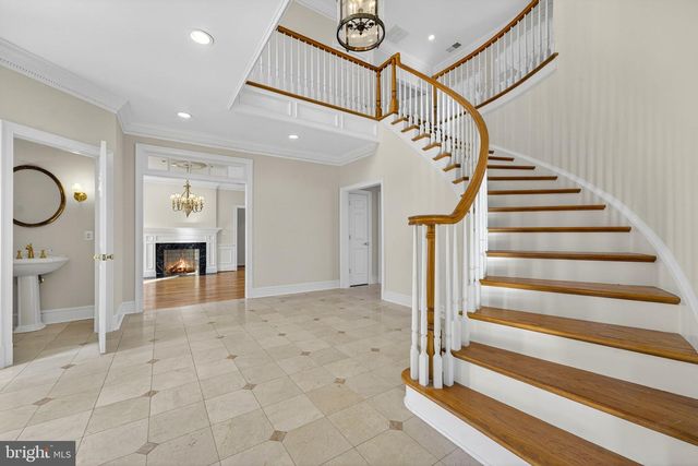 451 SENECA RD, Great Falls, VA 22066