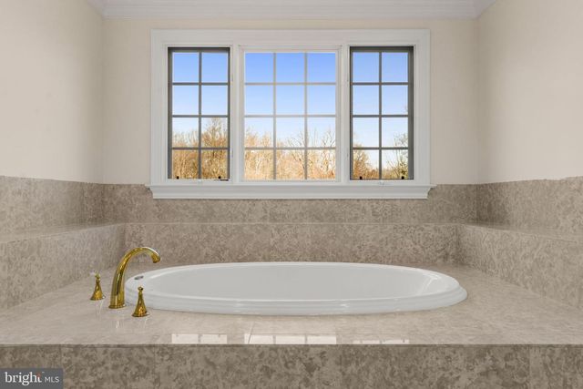 451 SENECA RD, Great Falls, VA 22066