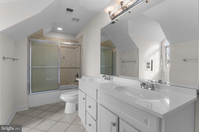 451 SENECA RD, Great Falls, VA 22066