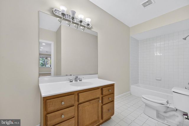 451 SENECA RD, Great Falls, VA 22066