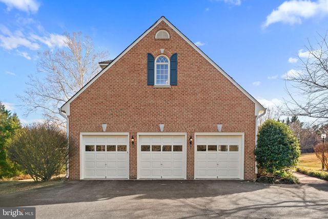 451 SENECA RD, Great Falls, VA 22066