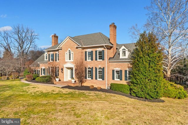 451 SENECA RD, Great Falls, VA 22066