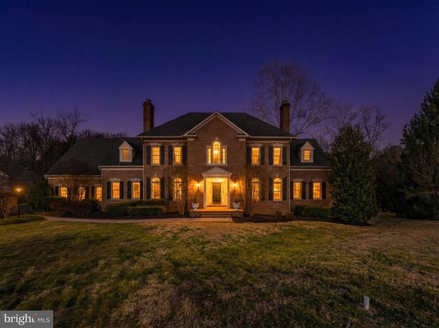 451 SENECA RD, Great Falls, VA 22066