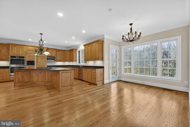 451 SENECA RD, Great Falls, VA 22066