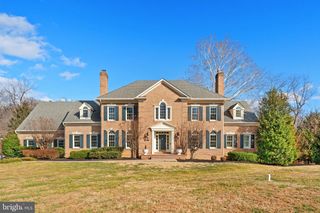 451 SENECA RD, Great Falls, VA 22066