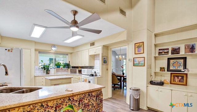 97 W Mimosa Circle, San Marcos, TX 78666